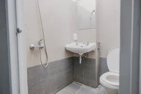 RedDoorz @ Jalan Hayam Wuruk Lampung 2 - Bathroom