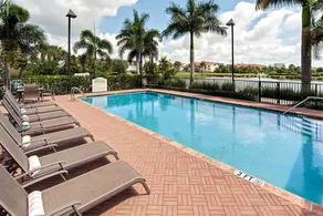 Hawthorn Extended Stay by Wyndham West Palm Beach Airport - Piscine