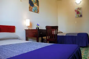 Hotel Cortaza Galería - Room