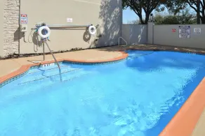 Holiday Inn Express & Suites Austin North Central by IHG - Pool