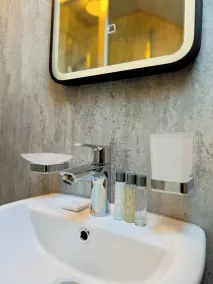 Nomi Rooms & Restaurant - Salle de bain