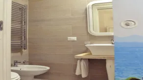Chiaia Roof - Bathroom