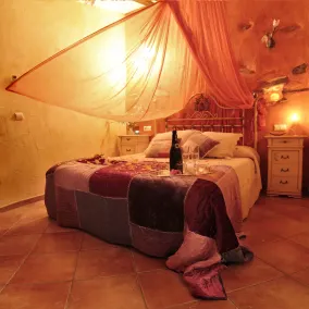 romantic house for 2 people with jacuzzi - Værelse