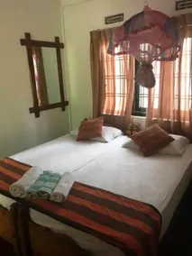 Sujatha Tourist Rest - Room
