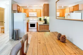 1 Mi to Stagecoach Chairlift: Stateline Condo - Innvendig