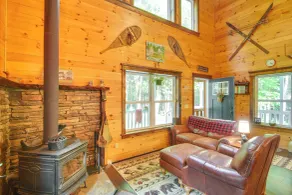 The Locke-ness Pond Cabin in Chesterville! - Interiør