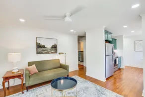 2 Mi to Tyler Rose Garden: Vibrant Apartment! - Interiør