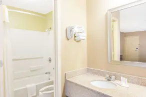 Days Inn by Wyndham Ripley - Salle de bain