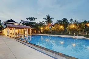 Townhouse OAK Edassery's Sealine Villa Stay - Piscina