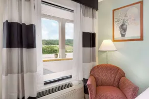Ramada by Wyndham Pelham - Chambre