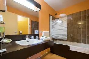 Logis Hôtel Atrium Epinal Golbey - Badezimmer