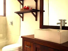 Cerro Lobo - Bathroom