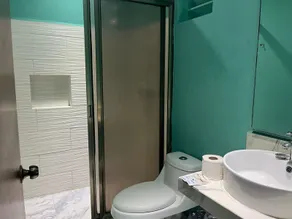 Hotel Yukon - Bathroom