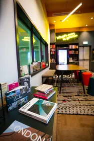 The Wesley Camden Town - Lobby sitting area
