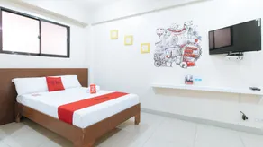 RedDoorz near Pasay Taft - View from room