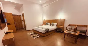 Serene Forest Resort - Habitación