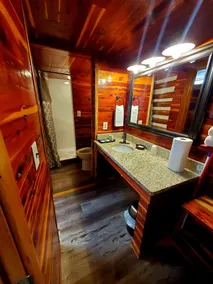 Log Cabin Inn - Salle de bain