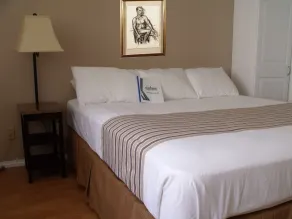 CCBC Resort Hotel - A Gay Men's Resort - Zimmer