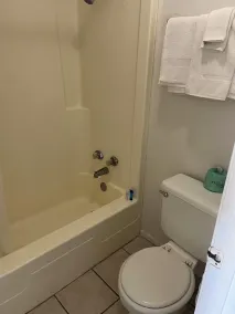 Glen Rose Inn and Suites - Badezimmer