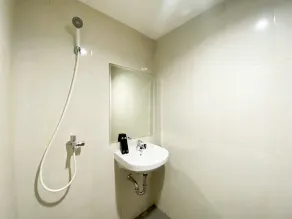 Simply Studio Room LRT City Jatibening Apartment - Badezimmer