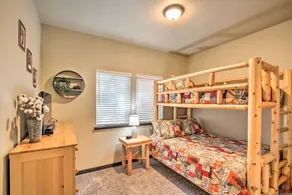Cozy Cabin - 5 Miles to Mt Rainier National Park! - Innvendig