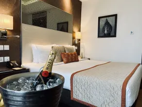The Landmark Towers - Room
