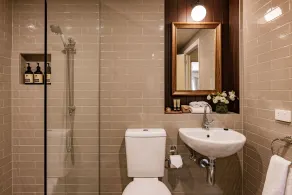 Hadley's Orient Hotel - Bathroom