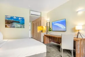 Bayside Boutique Hotel - Blue Bay Golf & Beach Resort - Room