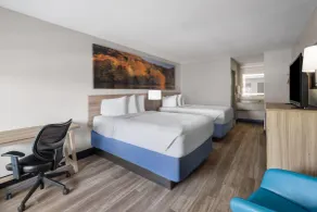 Days Inn by Wyndham Alma - Room