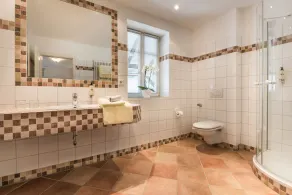 Burg Heimerzheim - Bathroom