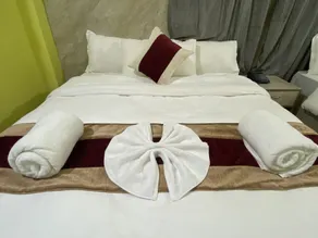 Hotel Kavya Inn - Habitación