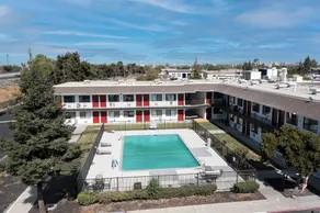 Econo Lodge Stockton near I-5 Fairgrounds - Piscine
