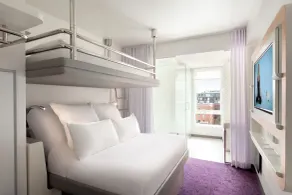 YOTEL Boston, Select by Hilton - Quarto