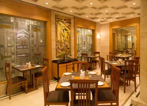 Sarovar Portico Kalupur Ahmedabad - Restaurant