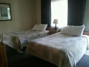 Bishop Village Motel - Chambre