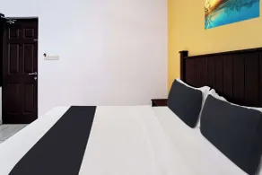Collection O Calvathy Road Near Fort Kochi - Chambre