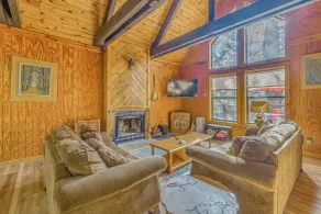 Peaceful & Private Cloudcroft Cabin with Deck! - Innvendig