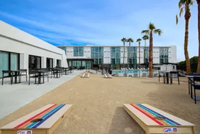 DoubleTree by Hilton Palmdale, CA - Piscine