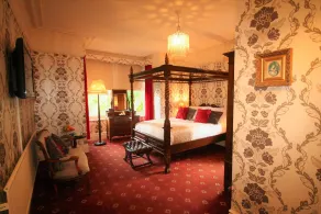Kingscroft - Room