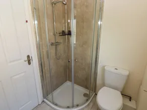 Hillside Lodge - Bathroom