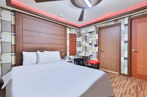 Picasso Motel - Room