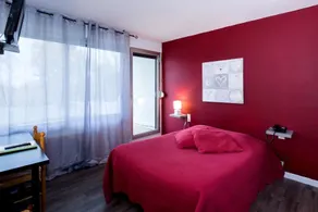 Logis Hôtel l'Abricotine - Værelse