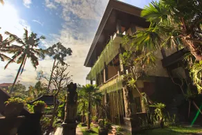 Alam Terrace Cottages - Interior entrance