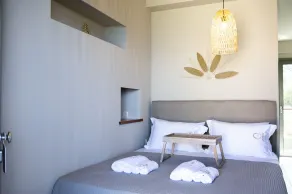 Theros Suites - Habitación