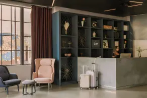 Lark Hotels 907 Main - Hall