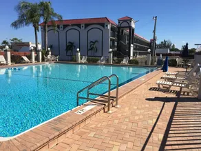 Days Inn by Wyndham Fort Myers - Piscine