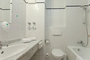 Andante Hotel Erding - Bathroom