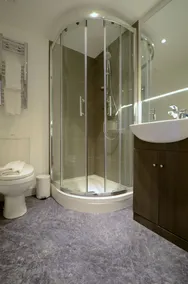 Pelican London Hotel and Residence - Baño