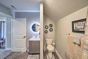 Spacious Fort Wayne Condo w/ Porch + Storage! - Innenbereich