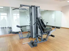 Homey And Comfort Studio At Tifolia Apartment - Fitnessbereich